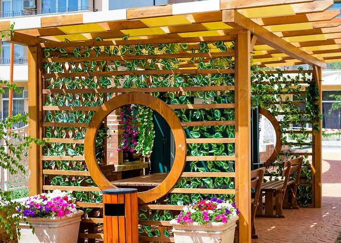 Sweet Homes 6 * Σάνι Μπιτς