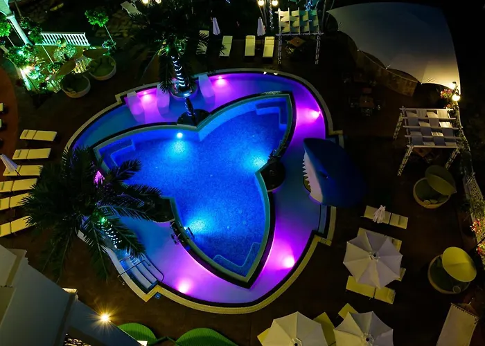 Sweet Homes 6 Σάνι Μπιτς