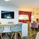 Sweet Homes 6 Апартаменты Солнечный берег