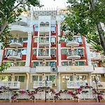 Sweet Homes 6 Апартаменты Солнечный берег